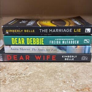 Lot of four bestseller books•2 Kimberly Belle, Anita Shreve, Freida McFadden